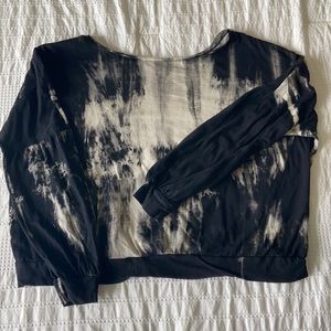 Tie die light sweater
